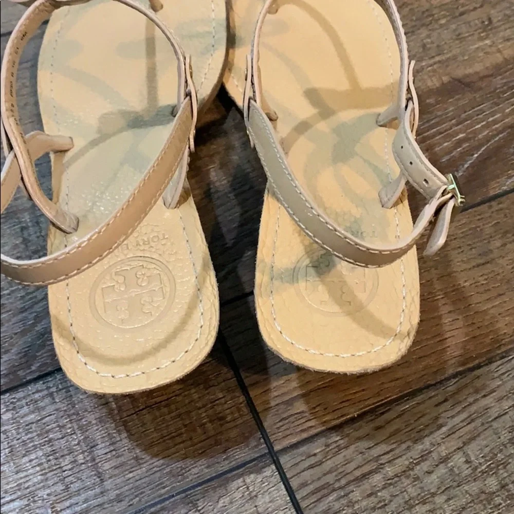 Tory Burch Beige Bow T-Strap Sandal with Gold Logo
